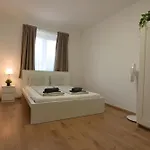 Leaf Song Apartment