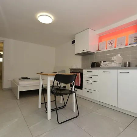 Leaf Song * Budapeşte