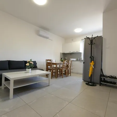 Leaf Song * Budapeşte