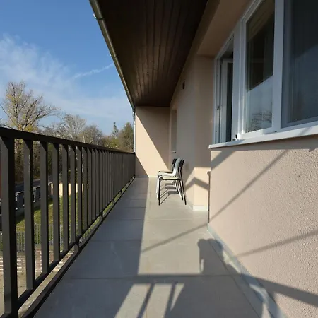 Leaf Song * Budapeşte