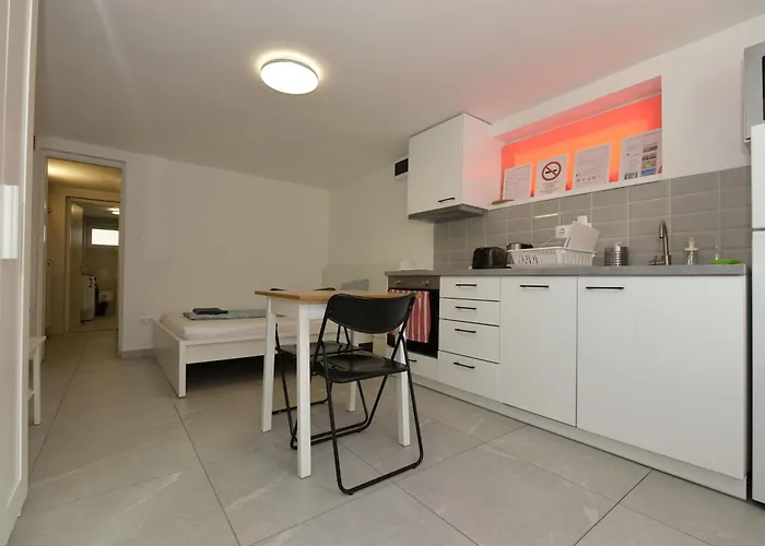 Leaf Song * Budapesta