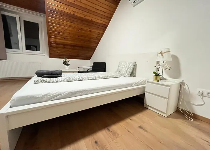 Apartament Leaf Song