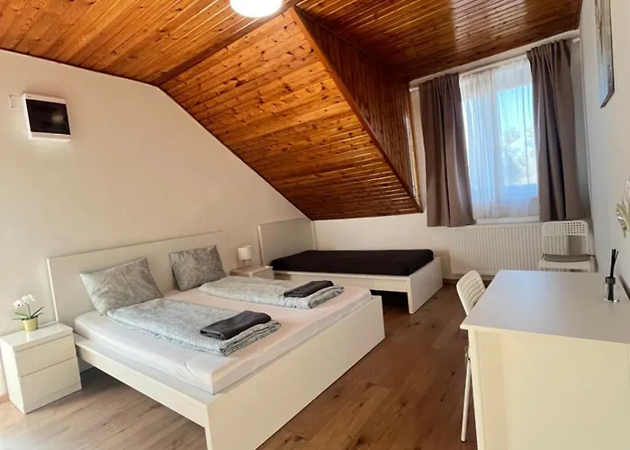 Apartament Leaf Song