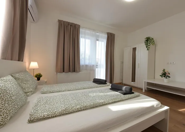 Apartament Leaf Song