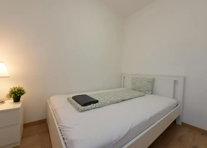 Apartament Leaf Song