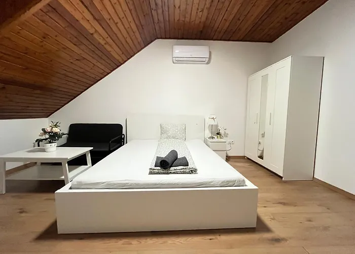 Leaf Song * Budapesta