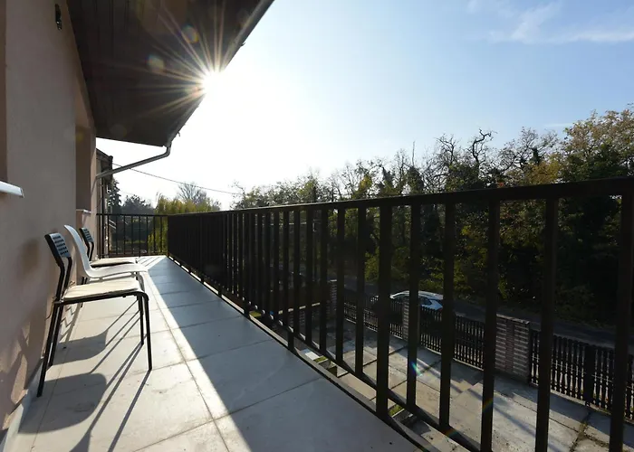 Leaf Song Apartman